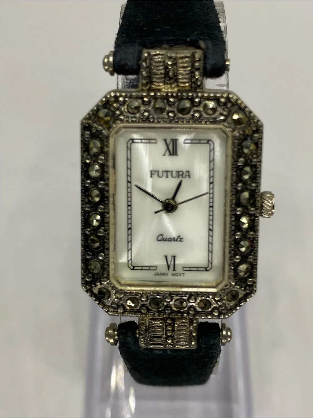 *** FUTURA ^^^ Rectangular Crystal Accent Quartz Watch / Japan movement ***